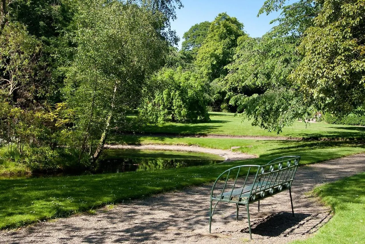 Cosy City Centre First Floor Family Room Edinburgh 0*,