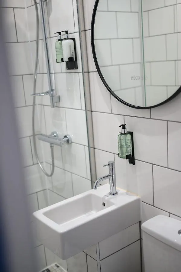 Kro Cosy City Centre First Floor Family Room Edinburgh