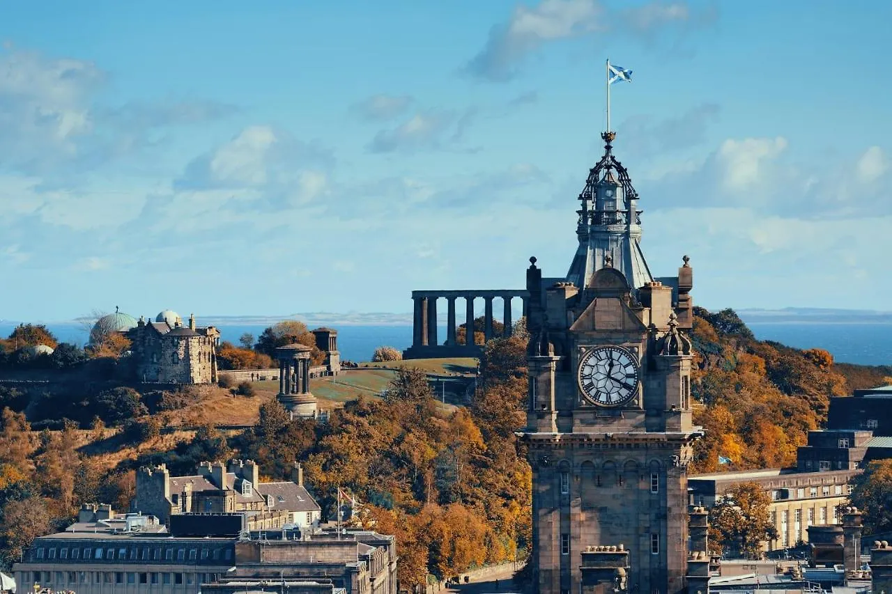 Cosy City Centre First Floor Family Room Edimburgo Inn