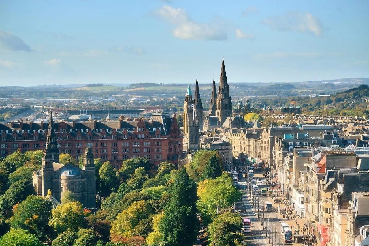 Cosy City Centre First Floor Family Room Edinburgh 0*,  United Kingdom