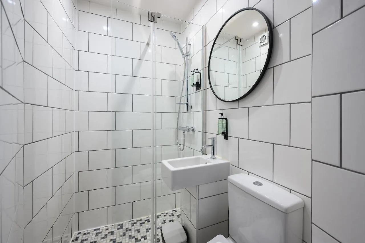 Cosy City Centre First Floor Family Room Edinburgh