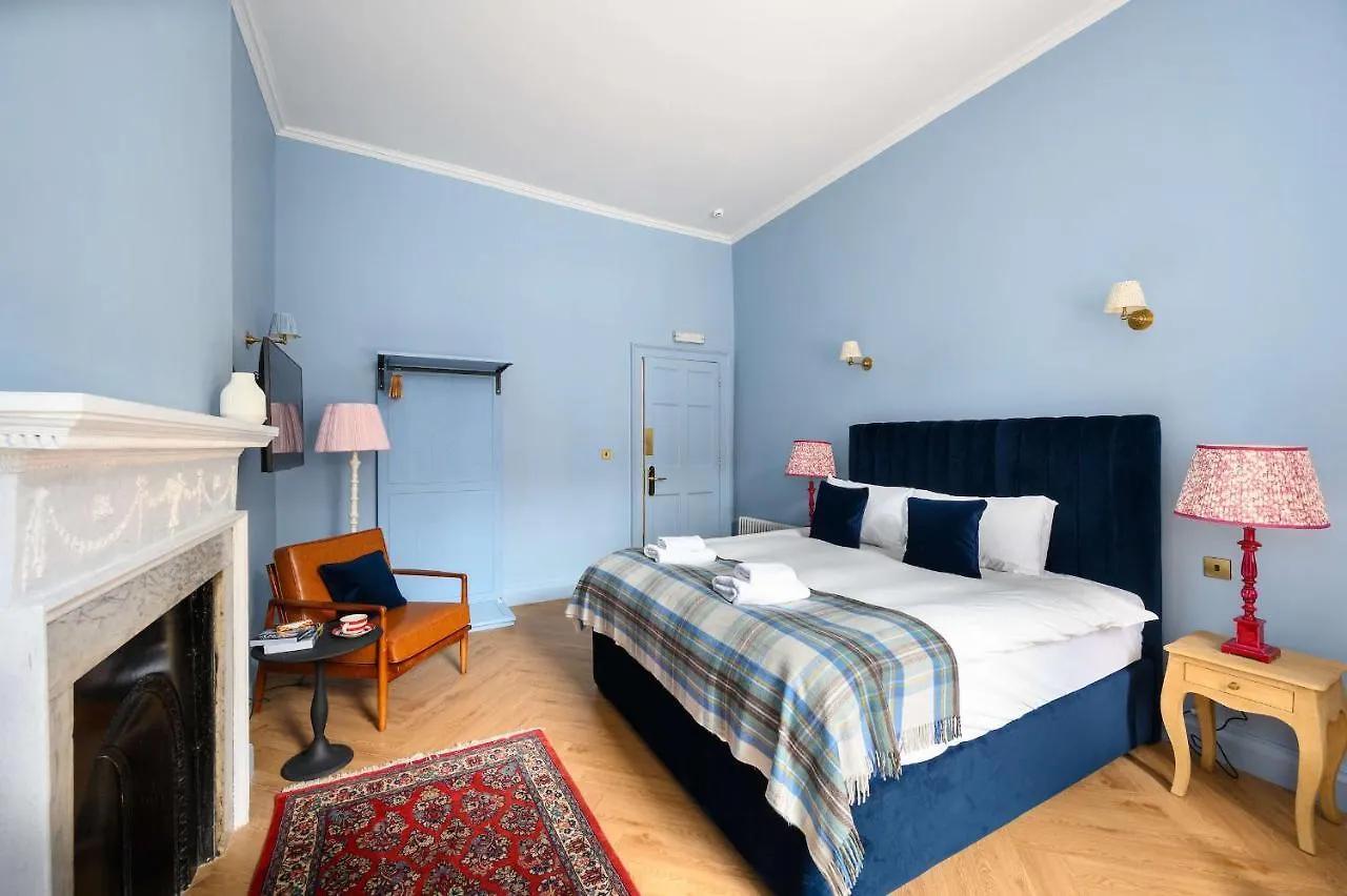 Cosy City Centre First Floor Family Room Edinburgh Inn
